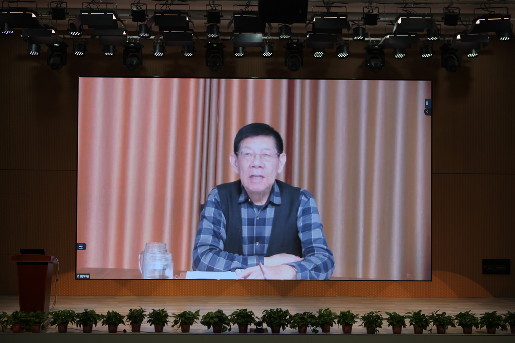 AC米兰微电召开中干高管述职会议